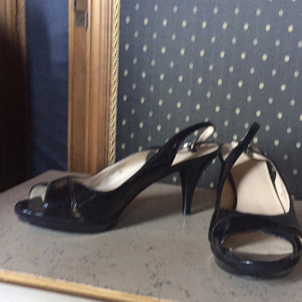 Slingback heels